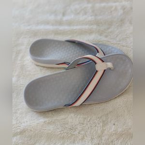 Great Condition: Vionic Red, White, Blue Sandals Women 9